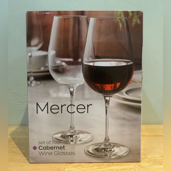 Set Of 4 Cabernet Wine Glasses Made By Mercer. Brand New In Box. - Picture 1 of 6